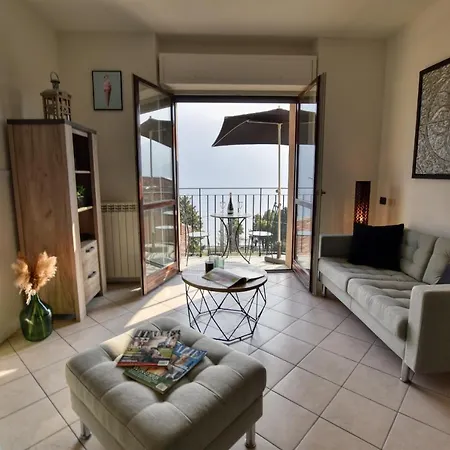 Casa Con Vista Airconditioned 2-bedroom Acquaseria